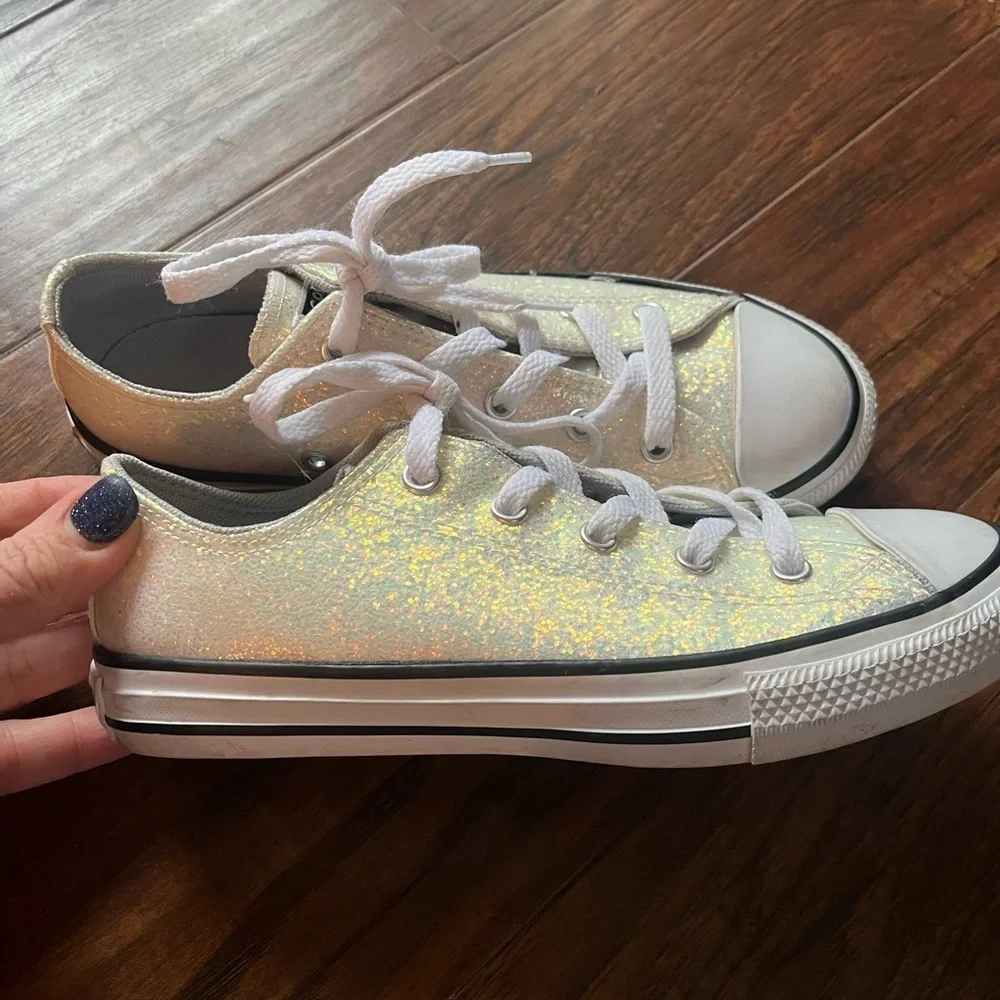Converse Ivory White Iridescent Glitter Low Top Sneakers-Size 3